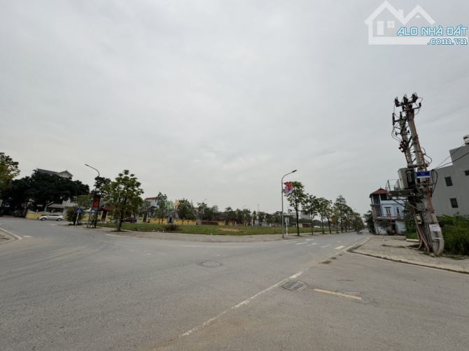 Phân Lô Vỉa Hè_Lô Góc 3 Thoáng_ ÔTô Tránh Vòng Quanh_DT 86M2_MT 7,2M_Tàm Xá_Đông Anh
