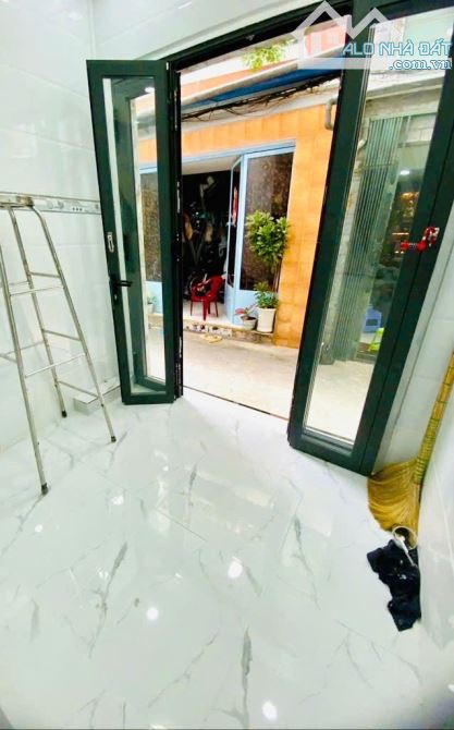 Nhà ngay trung tâm sài gòn quận 8 thích hợp cho gia đình có trẻ nhỏ