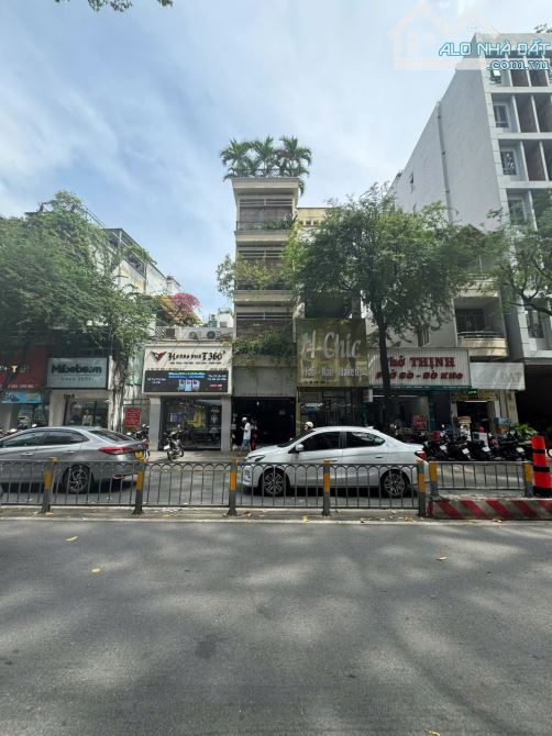 Bán Nhà MT Tôn Thất Tùng, Bến Thành, Quận 1, DT: 7x18m CN:130m2 giá 100 tỷ
