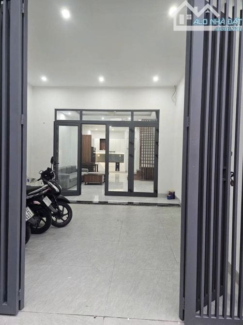 Bán Nhà 3 Tầng  Mặt tiền Đường Hoà Minh 7  Sát Biển Liên Chiểu rộng rãi kinh doanh tốt