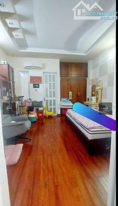 Khu Đẹp Bán Nhà Xe Tải Trường Chinh Tân Bình 4,35X18  3 Tầng 4P 10,5 Tỷ
