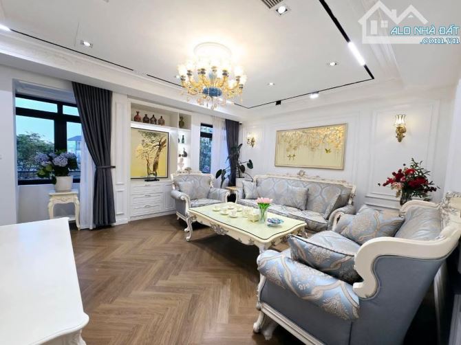 Chỉ nhỉnh 8 tỷ có nhà đẹp thang máy phố Khương Đình, 40m2, 6 tầng hiện đại - Vị trí đẹp gầ