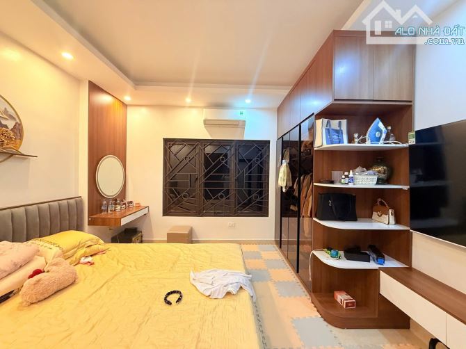 NHÀ ĐẸP TT MỸ ĐÌNH 35M², MẶT TIỀN 4M, 5 TẦNG, NỘI THẤT SIÊU SANG, NGÕ NÔNG, GIÁ 7.7 TỶ