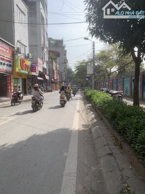 ⸻  MỸ ĐÌNH - NHÀ ĐẸP - NGÕ THÔNG GẦN PHỐ - Ô CHỜ THANG MÁY - 2 Mặt thoáng