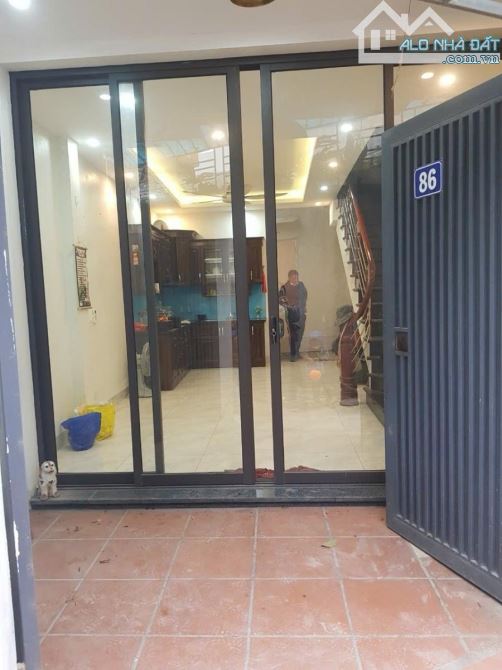 NHÀ 43m x 4 tầng - MT 4,35m chỉ 4,98 tỷ Phố Ngọc Trì