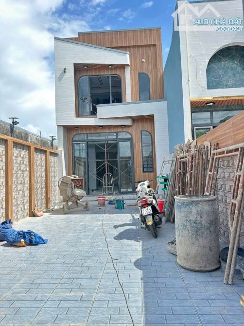 Bán nhà Thuộc phước bình phước tỉnh Long đất brvt Mặt đường nhựa 8M Giá Chỉ 2ty100