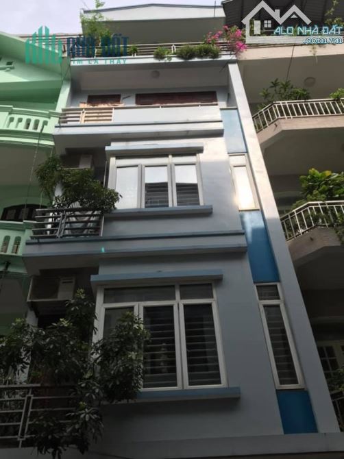 Bán nhà mặt ngõ đường Phạm Văn Đồng - DT 38m2 sổ - 5 tầng - 9 phòng - Dòng tiền 40tr/th