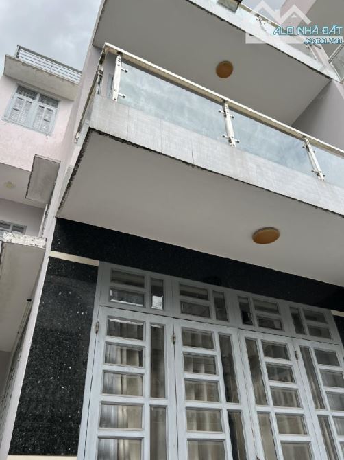 Lý Thường Kiệt Gò Vấp- 105m2- đường xe hơi- nhỉnh 12 tỷ