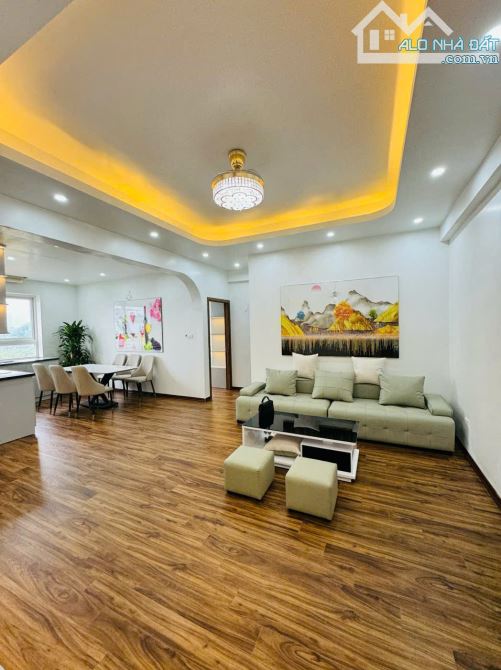 bán gấp căn 3 phòng ngủ rẻ nhất trung tâm cầu giấy , giá bán chỉ 5,5 tỷ