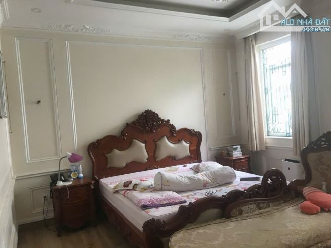 Biệt Thự Hồ Biểu Chánh Phường 11 Phú Nhuận hầm 4 tầng 620m2 giá 50 tỷ TL