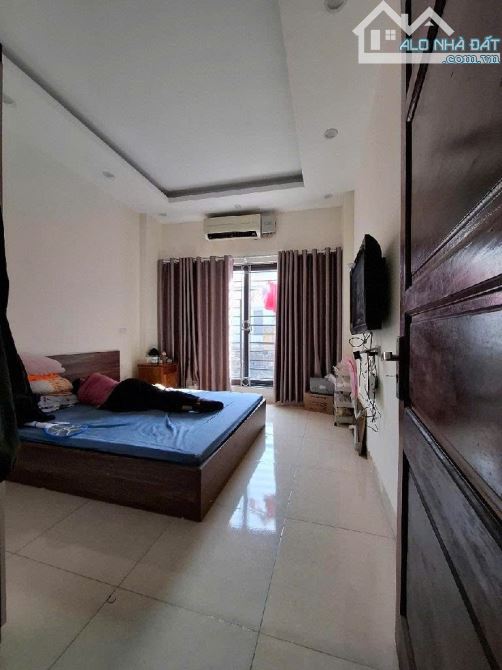 Bán nhà 4.5 tầng Đồng Mai- Hà Đông 33m nhỉnh 3.86tỷ.
