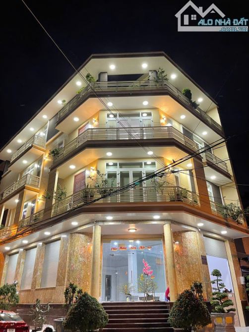 Siêu phẩm Bán nhà góc 2 MT Nguyễn văn Khối - 8x20m- 4 tầng. Giá chỉ 29 tỷ TL, P9, Gò Vấp