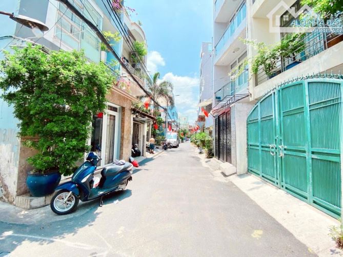 HẺM XE TẢI 7M - NGAY BX MIỀN ĐÔNG - BÌNH THẠNH - CÁCH MẶT TIỀN QL13 30M - 62M² - NGANG 6M