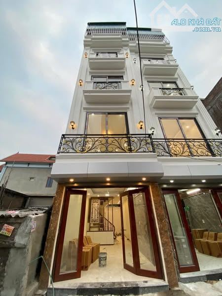 Gần ngay  Ql6 đúng  ,nhà mới tinh 5 tầng tại Biên Giang - Hà Đông , ô tô đỗ ,giá