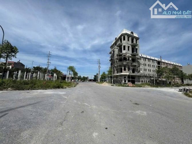 BÁN LÔ GÓC TRỤC 22M - DỰ ÁN 4,6ha TT LIM - TIÊN DU. giá 9.5 tỷ