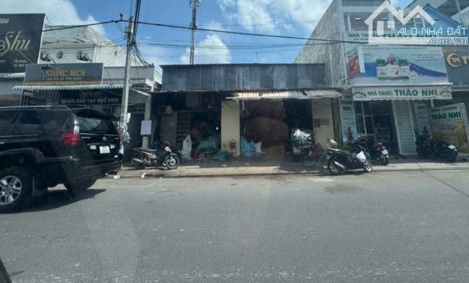 bán cập nền đường trần nam phú