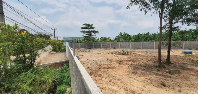 Giá 10 tỷ. Bán lô đất mặt tiền đường Bình Hoà, 1668m sổ thổ cư. Phường Tân Triều-Vĩnh Cữu.