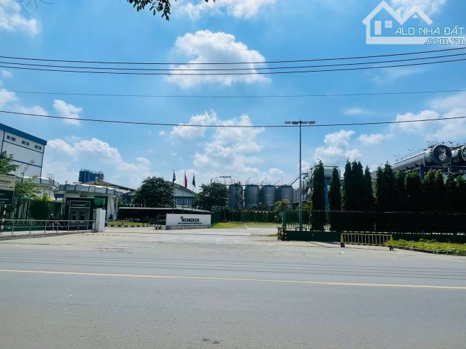 BÁN KHÁCH SẠN 7 TẦNG, MẶT TIỀN ĐƯỜNG 12M NHÁNH LÊ VĂN KHƯƠNG, DÒNG TIỀN 150 TR/TH.