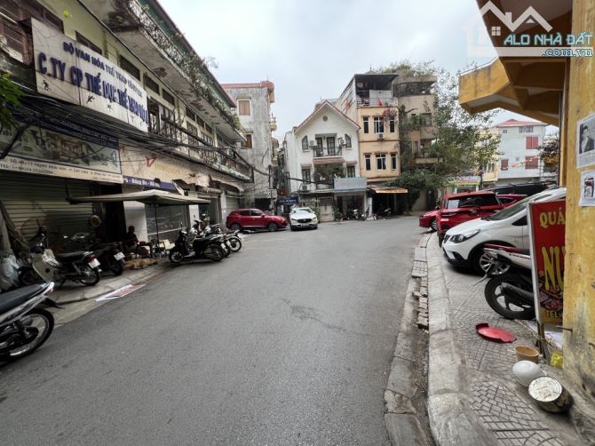 Trịnh Hoài Đức Đống Đa đối điện sân vận động ngõ oto chánh kinh doanh đỉnh