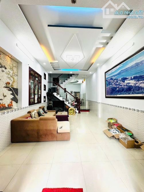 Nhà Đẹp HXH Quang Trung 61m2, Ngang 4,2m, 4 Tầng - chỉ 6,x Tỷ
