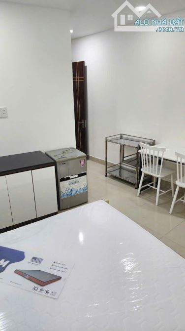 Tòa nhà CHDV Nguyễn Trung Trực 6m x 22m, có hầm,24 phòng cao cấp khoán 100tr/th