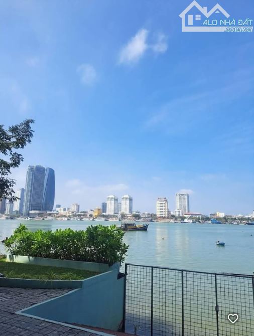 chủ bán nhà 3 tầng.175 m2 đường Nguyễn Thành hãn.hải châu TP Đà Nẵng