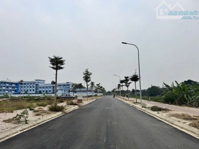 Bán đất đấu giá Huỳnh Cung.Tam Hiệp.phân lô vỉa hè rộng