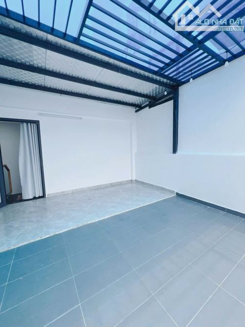 chủ vui vẻ bán gấp nhà mặt tiền ngày lễ nhỉnh 12,6tỷ