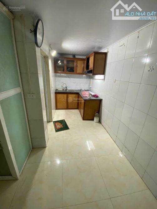 Bán nhà Âu Cơ, vuông vắn, ngõ rộng, 28m2, 4 tỷ