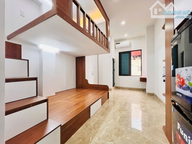 Cho Thuê CCMN 213 GIÁP NHẤT Thanh Xuân 30m2 Gác Xép, Giường Ban Công Cửa Sổ Giặt Riêng TM - 10