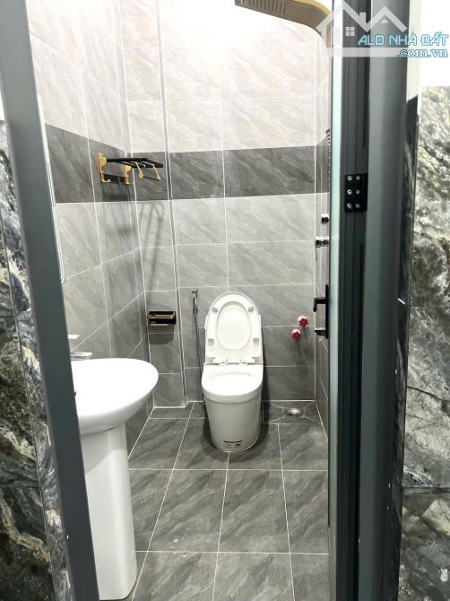 Nhà Mặt tiền buôn Bán Sổ hồng hoàn công 250m2  Đất Dt743 Vincom 550 dĩ an - 10