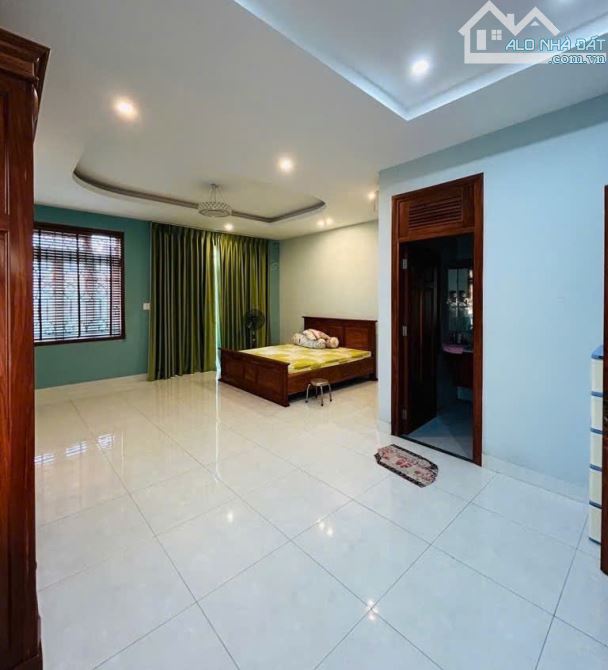 NHÀ 4 LẦU BTCT - ĐƯỜNG SỐ P. TÂN PHÚ Q7 - KDC HIỆN HỮU KẾ PHÚ MỸ HƯNG. GIÁ: 24 Tỷ - 10