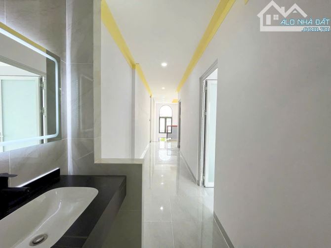 Nhà Phố 2 Mặt Tiền Giá Tốt Giáp Hóc Môn - 10