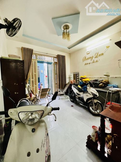 🏡(Q.TÂN PHÚ) GẦN MẶT TIỀN NGUYỄN SƠN - SIÊU THỊ GO 44M2 - 3 TẦNG - NHỈNH 4 TỶ 🚗 - 11