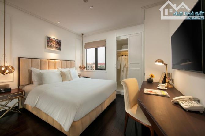 Bán khách sạn mặt phố Hàng Bông chỉ 330 tỷ, 345m2 x 15 tầng Vip, 98P, dòng tiền 45 tỷ/năm - 1