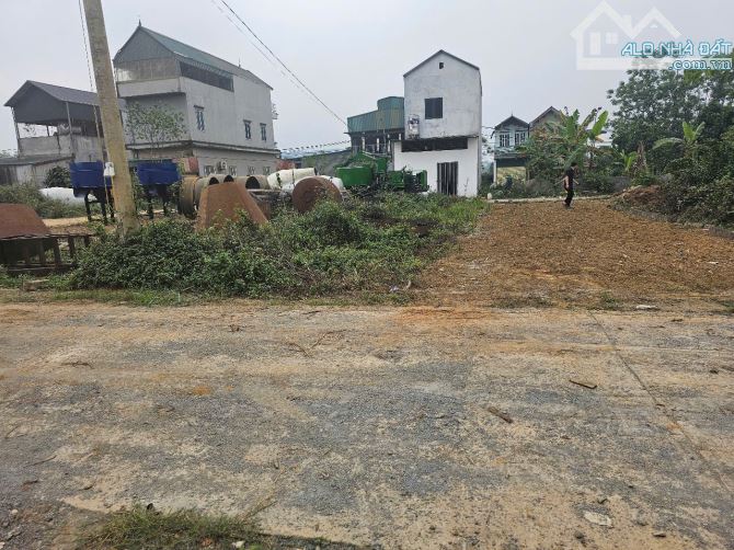 Tái định cư Phú Mãn, 100m2 sổ riêng ô tô tránh, đất làn 2 ngay sau UBND Phú Mãn - 2