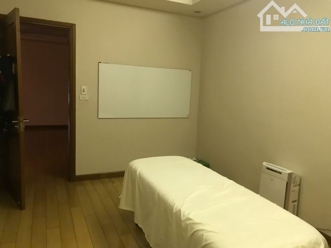 Bán CHCC tòa CT5 Mỹ Đình Sông Đà. DT 132m² gồm 4pn và 2vs, nhà 2 mặt thoáng. Giá 8,35 tỷ. - 1