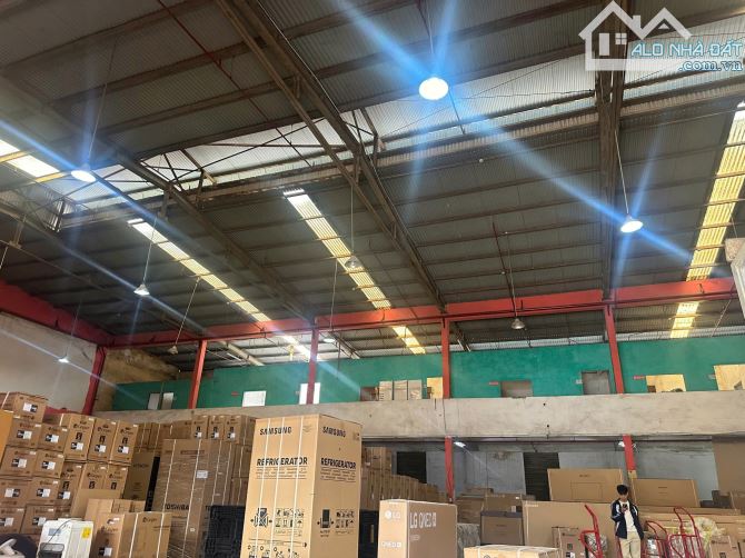 Cho thuê 2.000m2 đến 2.500m2  mặt bằng KD kho , xưởng  tại Yên Nghĩa , Hà Đông , Hà Nội . - 1