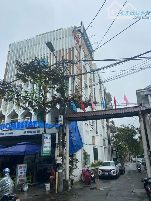 BÁN KHÁCH SẠN 5 TẦNG 300M2-2 MẶT TIỀN ĐƯỜNG NGUYỄN TRƯỜNG TỘ, TP.HUẾ - ĐANG KINH DOANH TỐT - 1