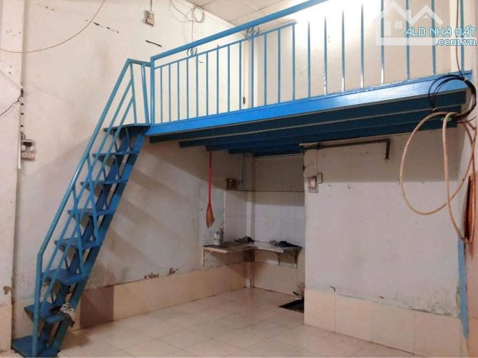 Bán Phòng trọ cấp 4 - 56m2 4x12 nở hậu 5.6m - Hẻm DươngThịMười  Quận 12  giá rẻ 3.3  tỷ