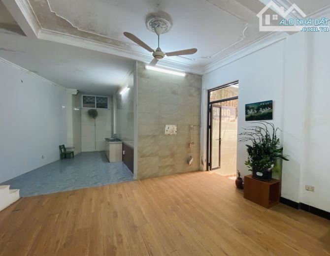 Bán nhà Văn Chương - Đống Đa, Tôn Đức Thắng, Ô chợ dừa, Xã Đàn, 59 m2 / 4 tầng/ chỉ 6.8 tỷ - 1