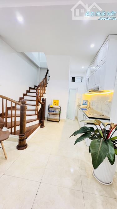 Nhà đẹp phố hoàng cầu full tiện ích - 1