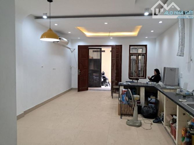 Bán nhà 4 tầng phố Hồng Hà, vài bước chân sang Hồ Hoàn Kiếm - 1