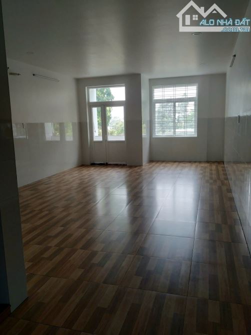 Cho thuê nhà mặt tiền đường lê trọng tấn, gần trường chuyên lý tự trọng - 1