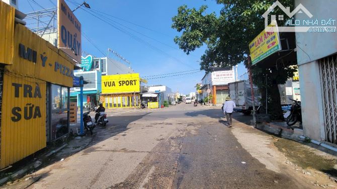 Bán nhà diện tích lớn 351m Mặt tiền Hoàng Văn Thụ ngang 13m Phú Quốc Kiên Giang vị trí đẹp - 1
