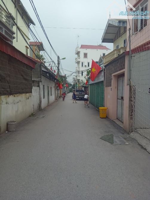 CHÍNH CHỦ CẰN BÁN LÔ ĐẤT yên hòa(tổ14) HÀ ĐÔNG DT 43M2, Mt 3,5m Giá 3 tỷ - 1