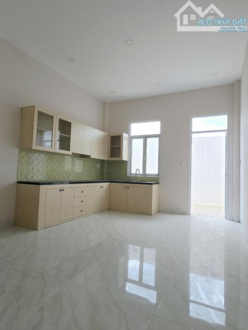 Nhỉnh 4 tỷ- 68m²- Nhà 2 tầng mới- HXH- Gần Ga Metro- Q9 - 1