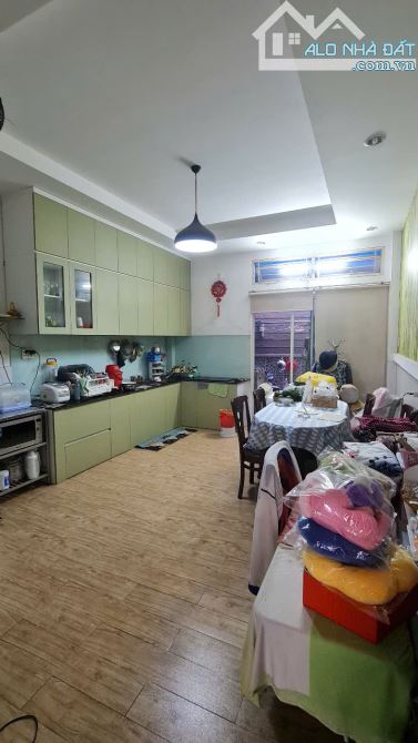 Bán nhà hẻm Âu Dương Lân Phường 2 Quận 8. Nhà hẻm 1 xẹt, hẻm xe hơi, gần THCS Khánh Bình - 1
