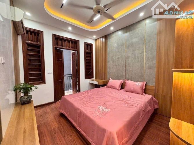 Nhà Đẹp Phố Quan Hoa Tặng Full Nội Thất DT 36m2 4 tầng mt 3.4m Giá 8.99 tỷ - 1