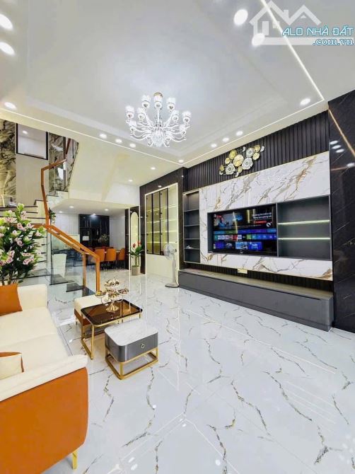 BÁN GẤP NHÀ ĐƯỜNG TRẦN QUỐC THẢO, QUẬN 3. GIÁ 4,68 TỶ/ 4,7x11M - 51,7M2. ÔTÔ ĐẬU TRONG NHÀ - 1